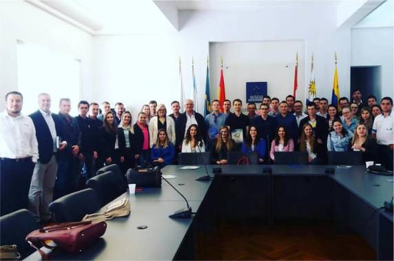Administração SETREM realizou viagem de
estudos ao Uruguai - foto 3