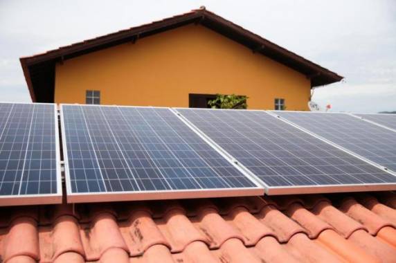 Instalação do sistema fotovoltaico pode chegar a R$ 20 mil, mas o investimento é recuperado em 

torno de cinco anos