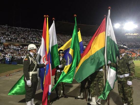 Chapecó e Medellín têm homenagens às vítimas de acidente - foto 5