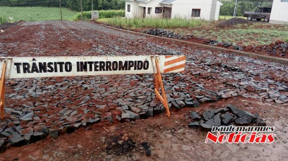 Motorista provoca destruição em obra de calçamento em São José do Inhacorá - foto 2