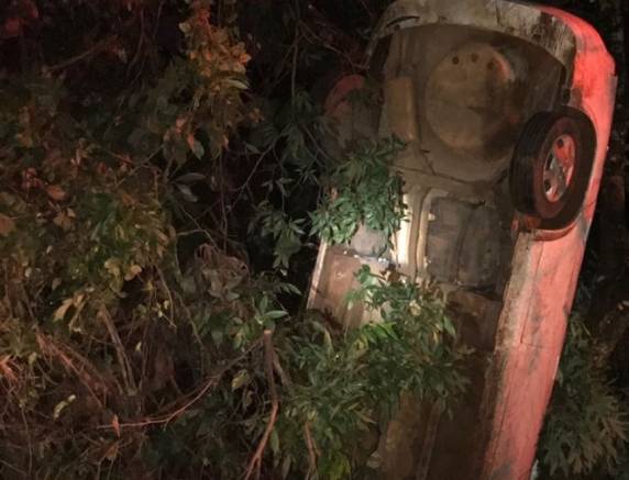 Único ocupante do veículo, motorista foi socorrido com ferimentos leves e encaminhado ao hospital