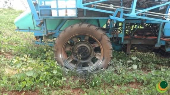 Trator pega fogo ao sofrer descarga elétrica em Passo
Fundo - foto 2