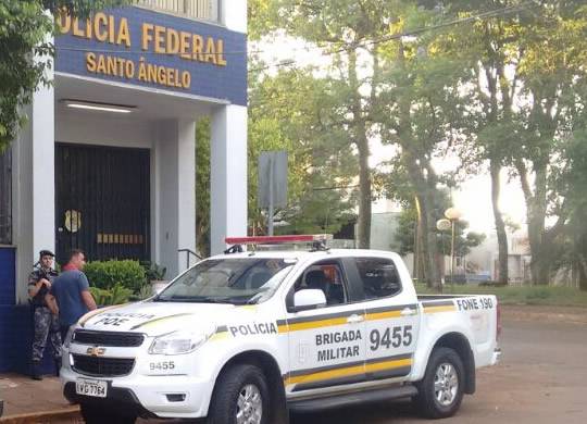 BM apreende cerca de 200kg de veneno agrícola em veículo em Ijuí - foto 2