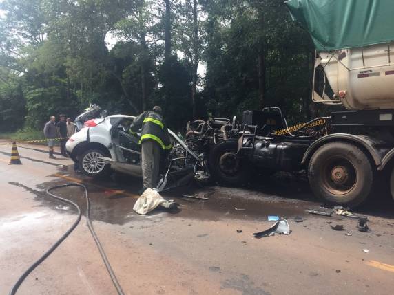 Grave acidente com vítima fatal na RSC-472 em Santa Rosa: VEJA VÍDEO - foto 6