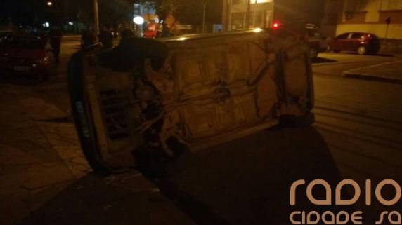 Motorista perde controle e capota veículo em Santo Ângelo - foto 2