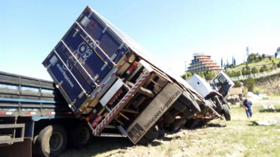 Duas pessoas ficam feridas em acidente na BR-386 em Fontoura Xavier - foto 3