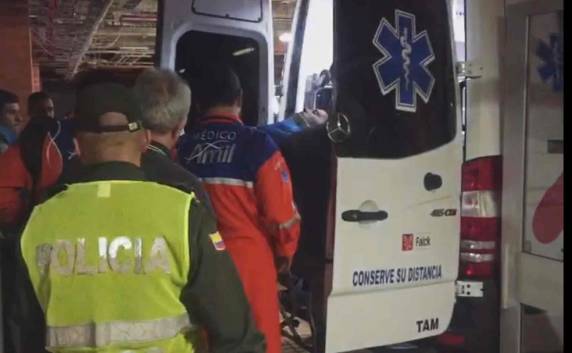 Jogador da Chapecoense que teve parte da perna direita amputada foi internado no Albert Einstein, 

na Zona Sul da capital paulista