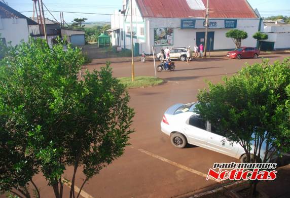 Acidente com danos materiais no centro de Três de Maio - foto 6