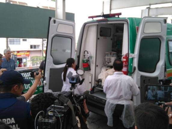 Goleiro Follmann chega a
Chapecó e continua tratamento em hospital - foto 3
