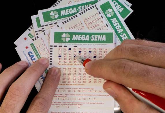 A quina teve 54 acertadores, que vão receber
cada um o prêmio de R$ 40.268,09