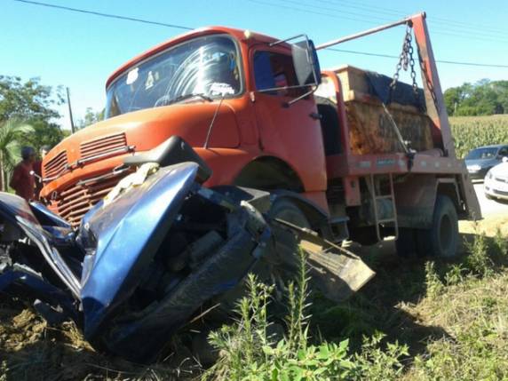 Acidente ocorreu em estrada no meio de plantação em Içara, no Sul de SC