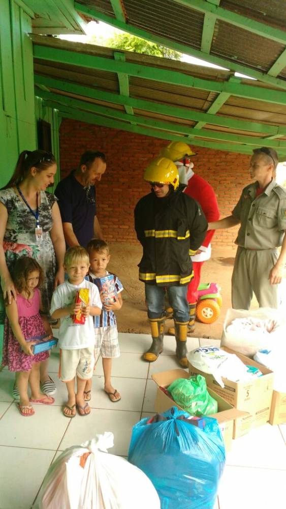 Bombeiros de Três de Maio fazem o Natal mais feliz para duas famílias da região; VEJA VÍDEO - foto 4