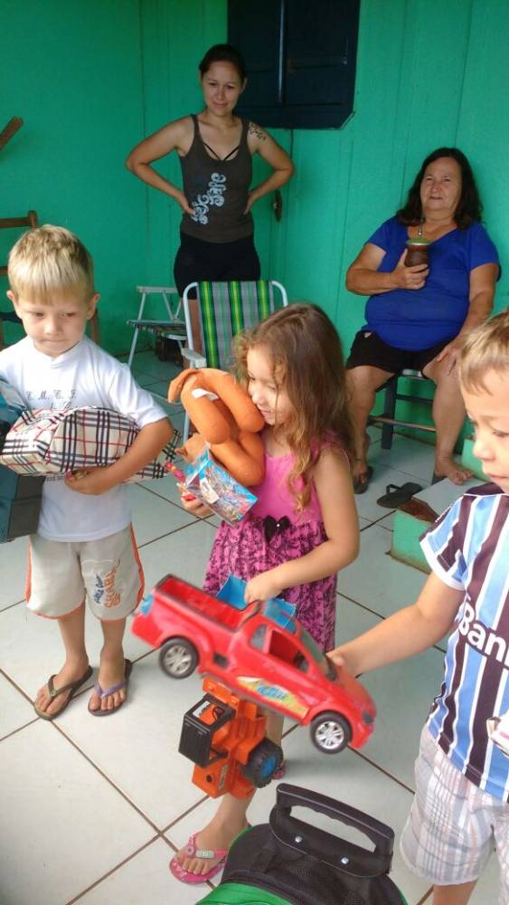 Bombeiros de Três de Maio fazem o Natal mais feliz para duas famílias da região; VEJA VÍDEO - foto 10