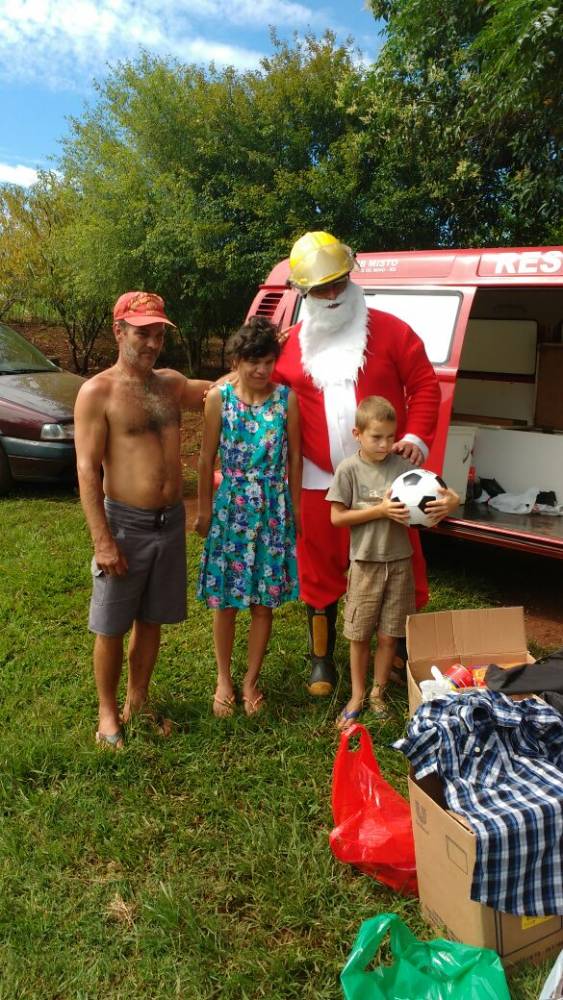 Bombeiros de Três de Maio fazem o Natal mais feliz para duas famílias da região; VEJA VÍDEO - foto 9