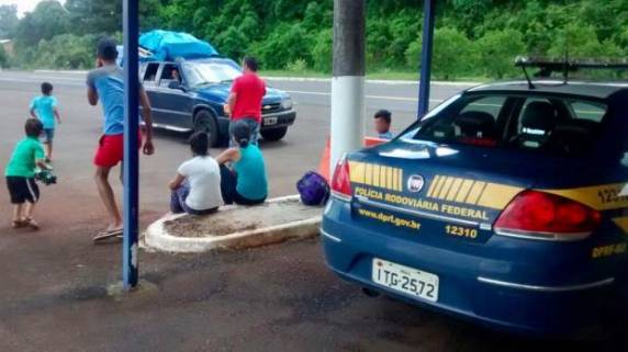 Motorista não pagou multa e veículo ficou retido