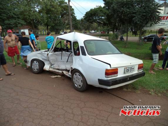 Colisão envolveu automóveis de Horizontina 

e Santa Rosa