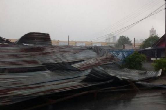 Pelo menos 62 mil unidades consumidoras 

chegaram a ficar sem luz na cidade