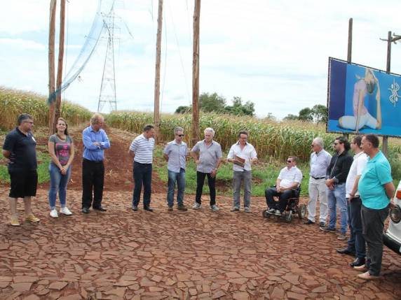 Calçamentos no interior são
inaugurados - foto 2