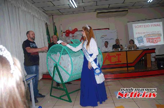 Escola Helen Keller
(APAE) leva a moto do Promocional Três de Maio é Show; VEJA VÍDEO - foto 2