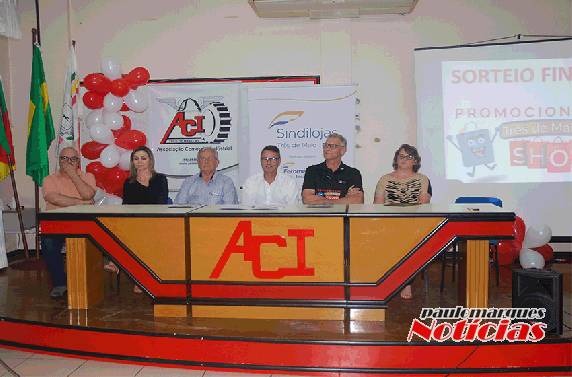 Escola Helen Keller
(APAE) leva a moto do Promocional Três de Maio é Show; VEJA VÍDEO - foto 7