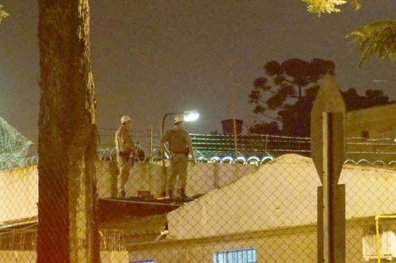 Presos aproveitam queima de foguetes para tentar fugir em Erechim - foto 4