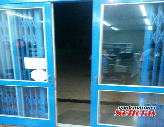 Ladrões arrombam unidade da Coopermil em Novo Machado - foto 3