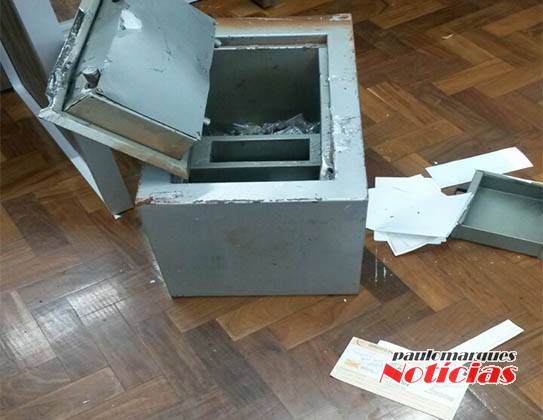 Ladrões arrombam unidade da Coopermil em Novo Machado - foto 5
