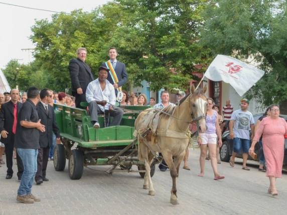 Wellington Bacelo se deslocou da Câmara até a prefeitura ao lado do vice