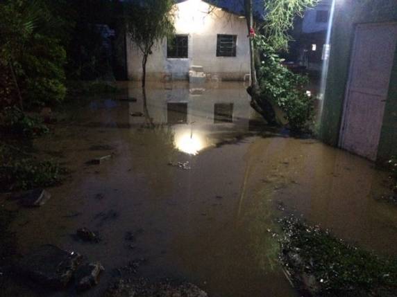 Chuva forte na madrugada causa estragos em 

várias cidades no RS - foto 3