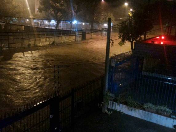 Chuva forte na madrugada causa estragos em 

várias cidades no RS - foto 5