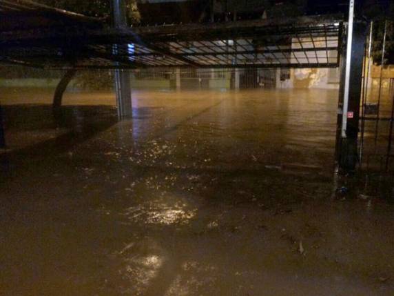 Chuva forte na madrugada causa estragos em 

várias cidades no RS - foto 4