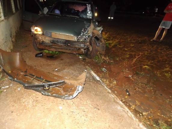 Homem quebra a perna ao ser atingido por carro na contramão em Três Passos - foto 3