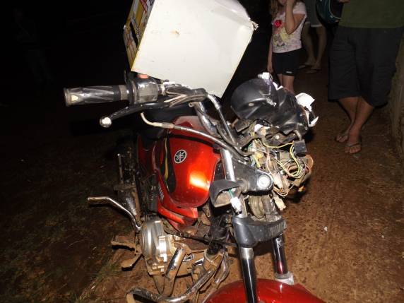 Motorista do carro dirigia embriagado, segundo testemunhas