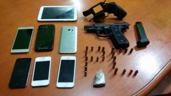 Operação da Polícia Civil prende quadrilha de traficantes em residência de luxo em
Imbé - foto 4