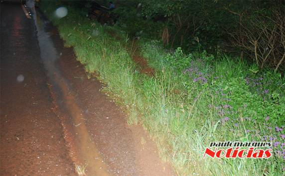 Jovem escapa ileso depois de uma saída de pista na BR-472 em Três de Maio - foto 5