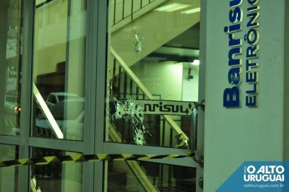 Tiros são disparados em agência do Banrisul de Frederico Westphalen - foto 4