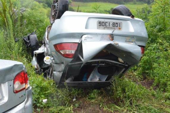 Motorista que atropelou o grupo fugiu sem prestar 

socorro