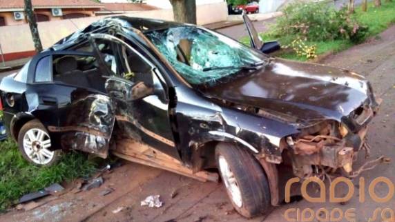 Duas jovens morrem, e cinco ficam feridos em acidente na zona 

sul de Santo Ângelo - foto 3