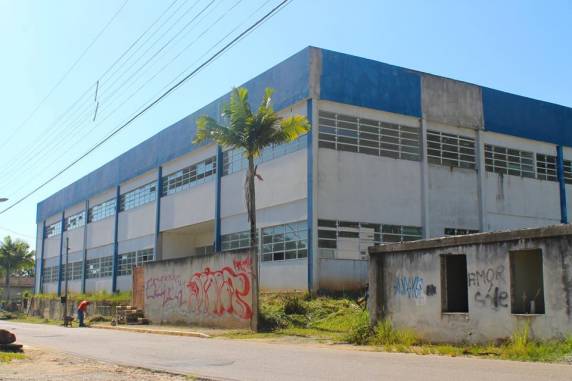 Prefeita de Itapema diz que vai acelerar obra de escola que estava parada, no bairro Ilhota - foto 4