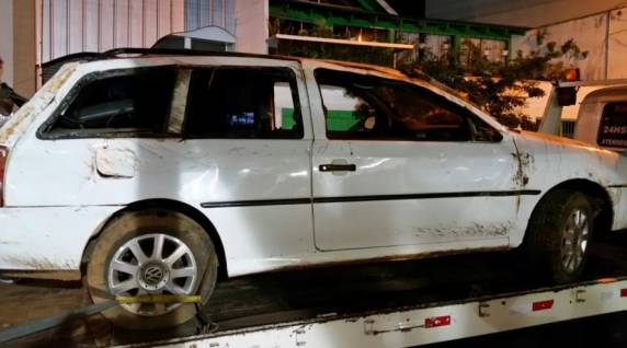 Capotamento ocorreu cerca de cinco quilômetros de onde a família morava e o pai da vítima foi preso por embriaguez