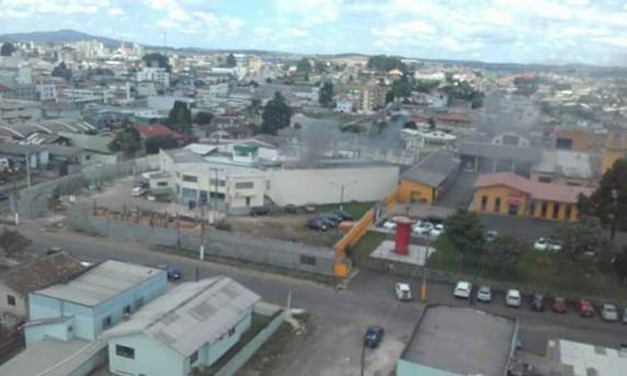 Detentos sofrem queimaduras em 

rebelião no Presídio de Lages - foto 3