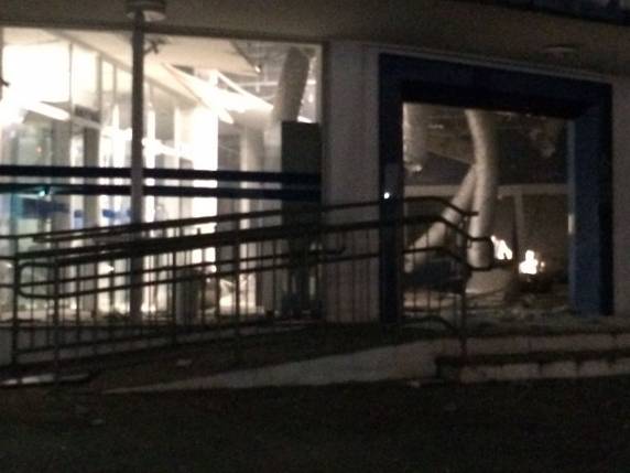 Criminosos explodem agência bancária em Nova Hartz - foto 9