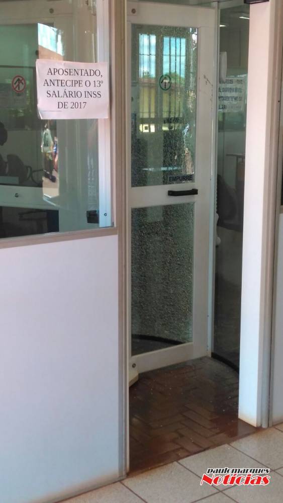 Assalto com refém no Banrisul de Redentora - foto 4