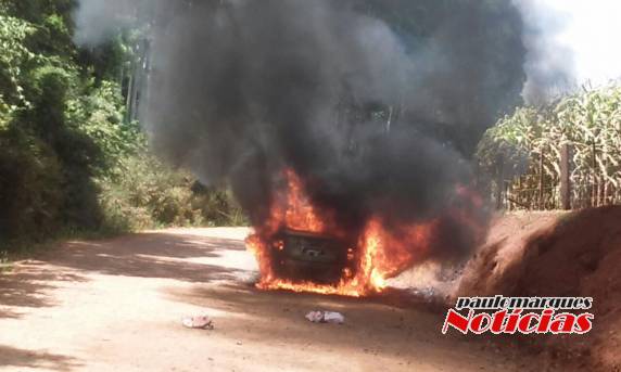Assalto com refém no Banrisul de Redentora - foto 6