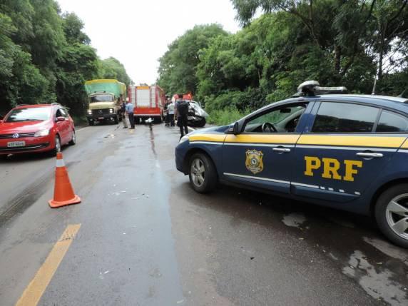 Acidente na BR 285 envolve quatro veículos e deixa uma pessoa morta e outras quatro feridas; VEJA VIDEO - foto 5