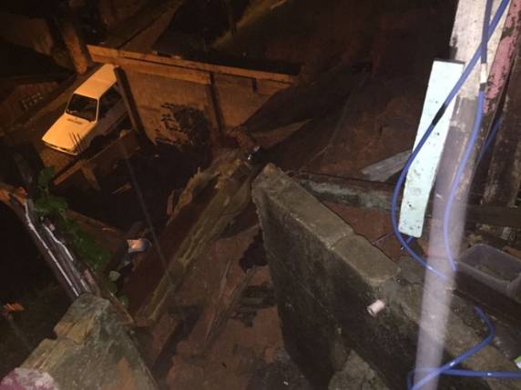 Jovem morre após casa desmoronar em Florianópolis - foto 3