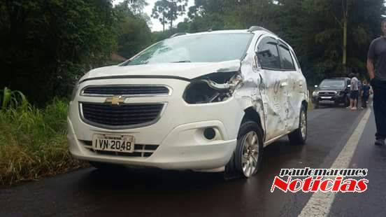 Veículo da secretaria de Saúde de Três de Maio se envolve em acidente na BR-386 - foto 3
