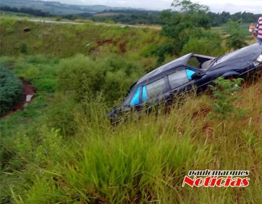 Veículo capota no acesso a Três de Maio pela Perimetral - foto 2