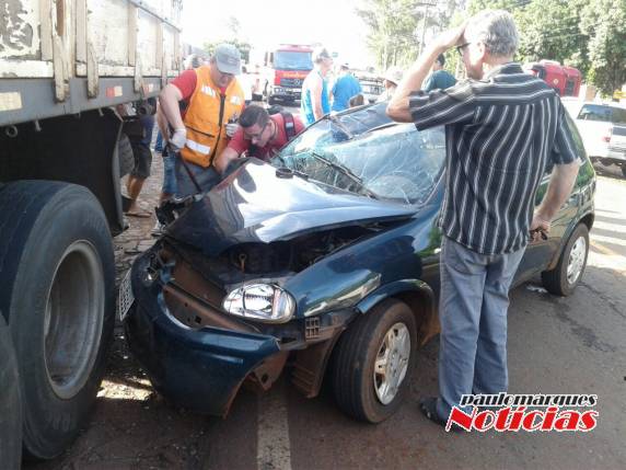 O motorista estava sozinho no carro