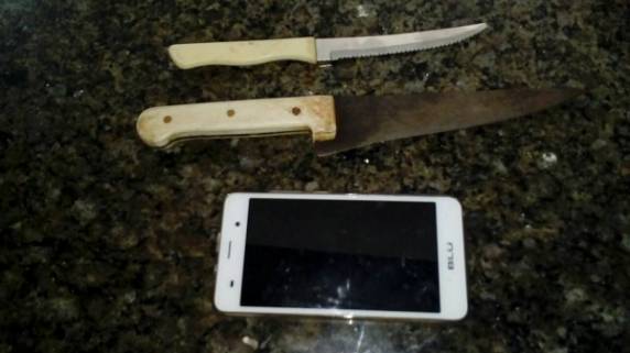 Armados de faca
homens assaltam pedestre mas acabam presos em flagrante, em Santo Ângelo - foto 2